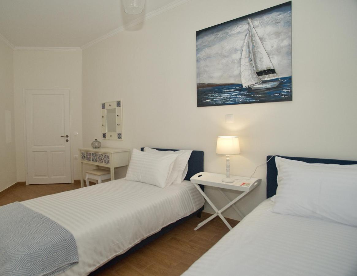 The Bluehouse - Spacious Top Floor Flat With Parking, By Mon Repos Beach Corfu  Exterior photo