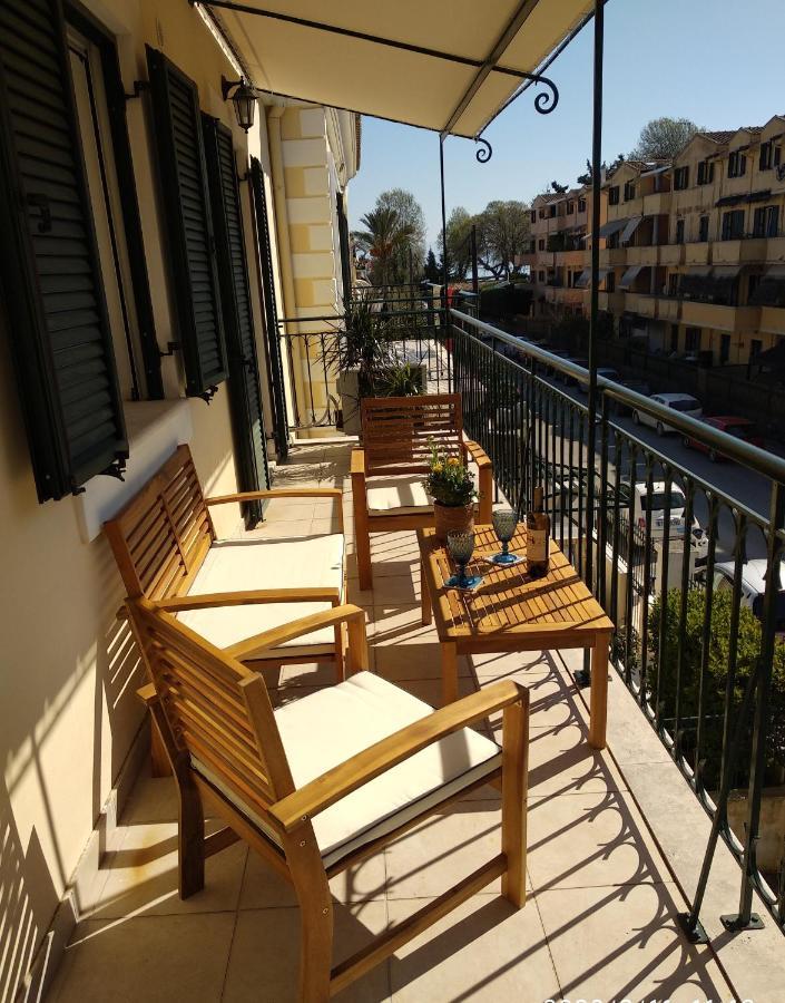 The Bluehouse - Spacious Top Floor Flat With Parking, By Mon Repos Beach Corfu  Exterior photo
